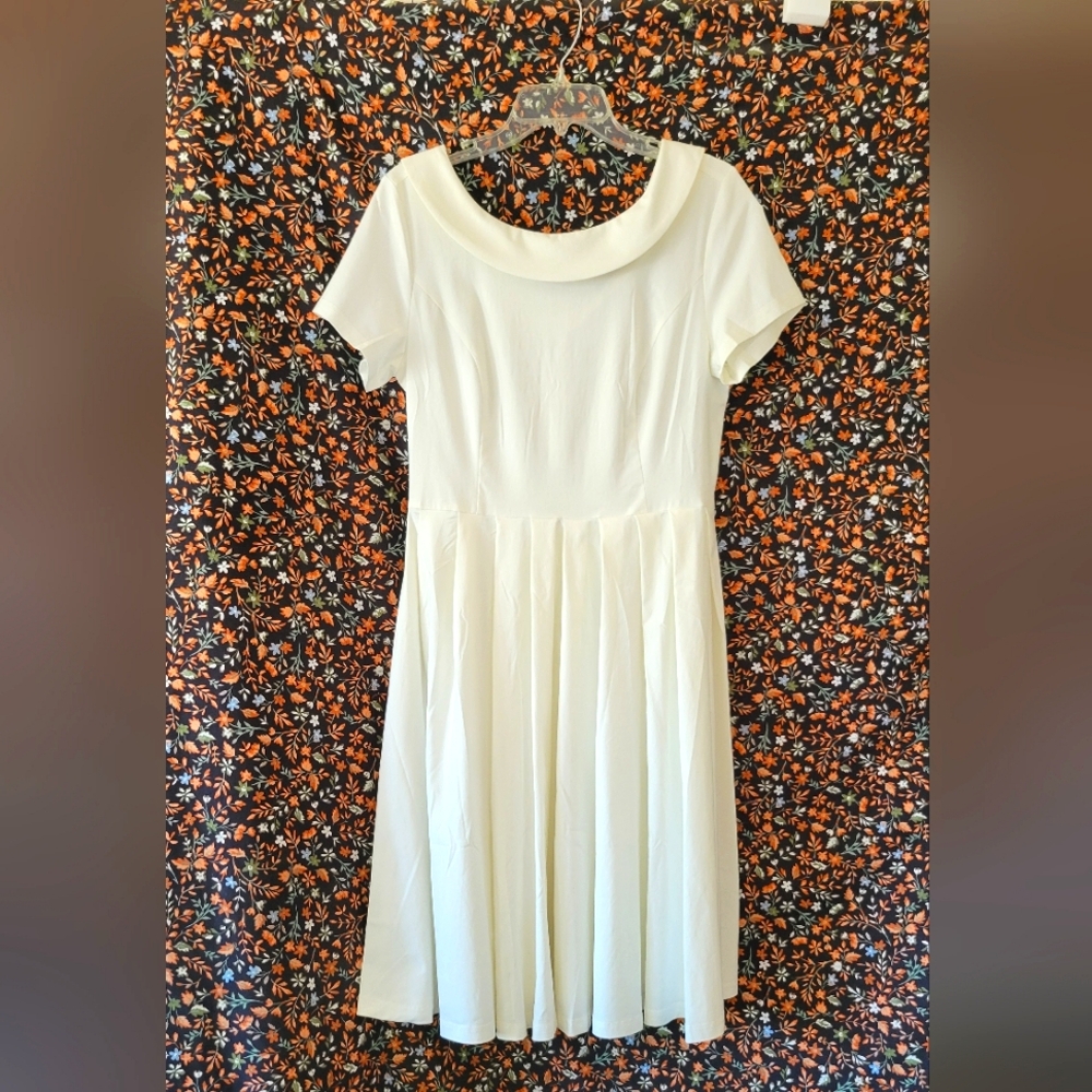 NWT classic girls dress large